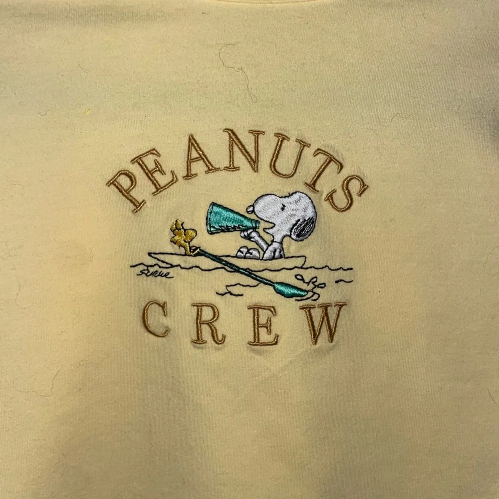 Peanuts Yellow Snoopy Girls T-Shirt Large - Picture 2 of 4